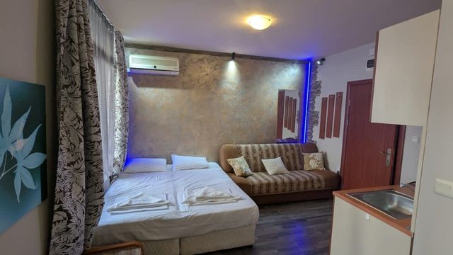 Compact studio with indoor pool near Cacao Beach