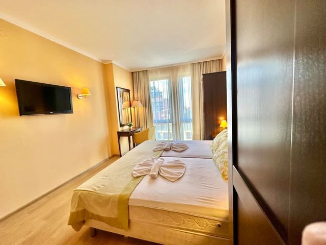 Cozy two bedroom in Royal Beach