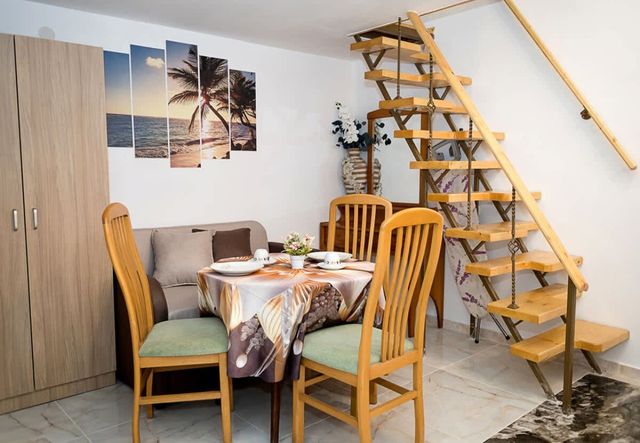 Maria Luiza Studio II | Loft Sleeping Area