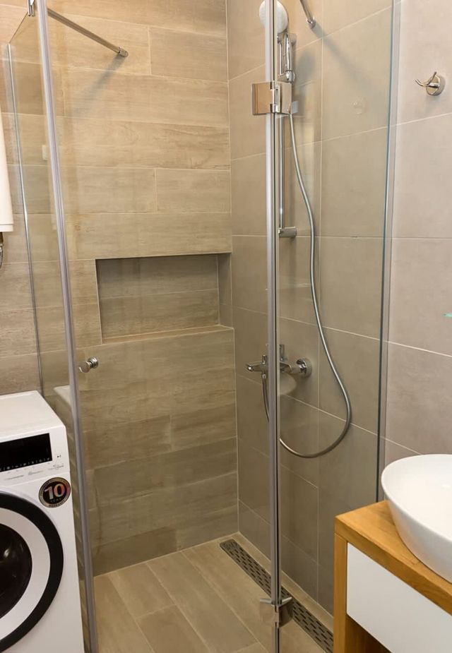 Azur Delux -1BD Flat with Parking & Pool