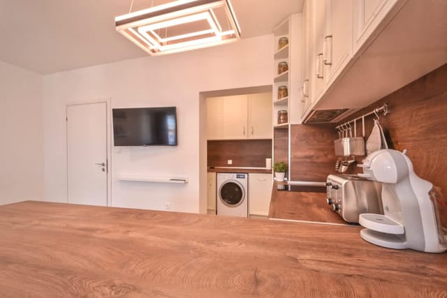 South Park, Vitosha View, 2-BDR, 2-BTHR Apartment