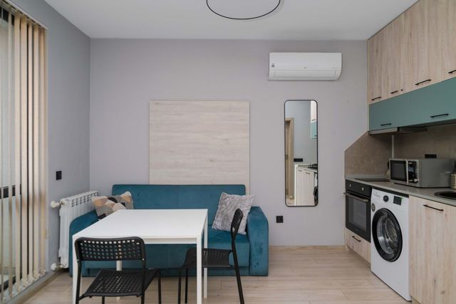 Compact Comfort Studio