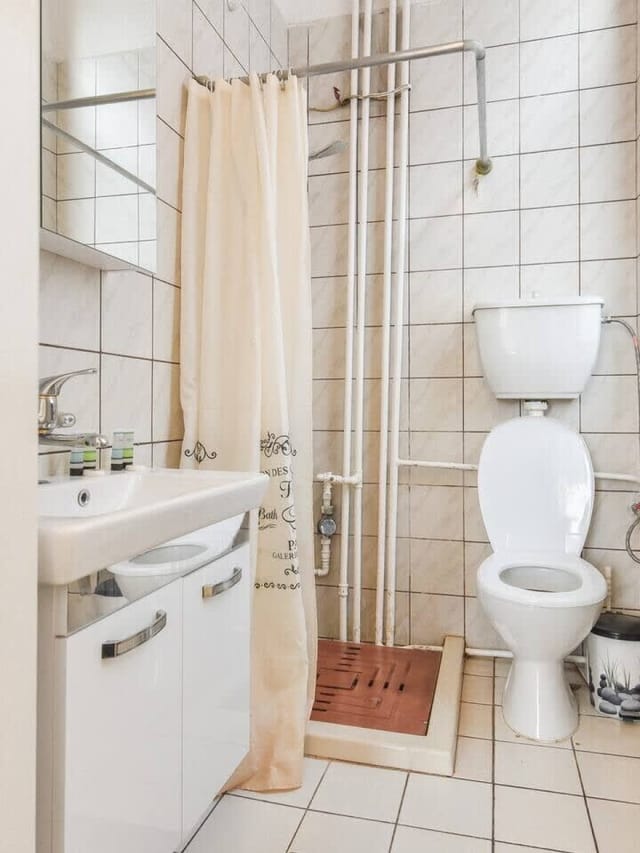 Historical Lion's Bridge 1-Bedroom Apartment