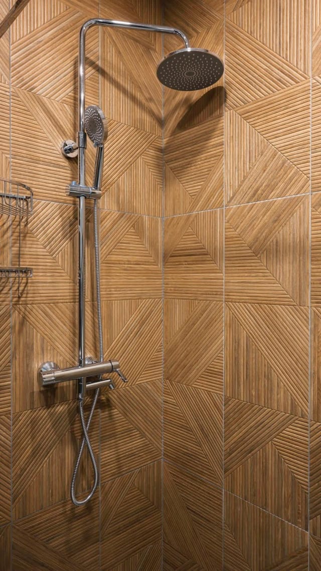 Fresh & Modern Apartment with Balcony