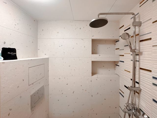 Scandinavian Charm - Central 1BD with Desk