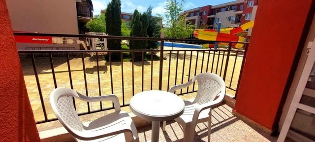 Holiday Cozy Apartament with Pool View