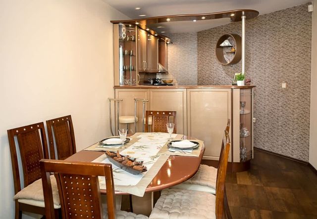 Bright & Spacious 2-Bedroom Flat in Central Varna