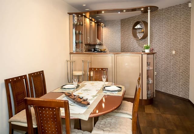 Bright & Spacious 2-Bedroom Flat in Central Varna