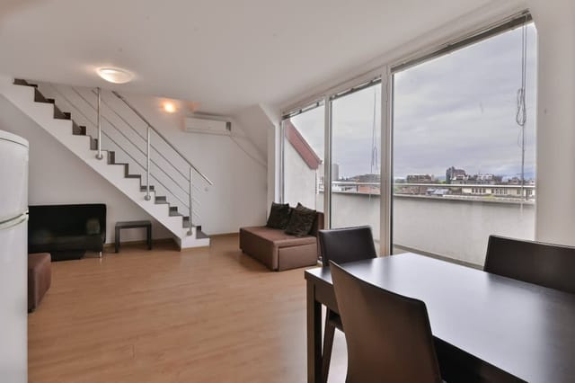 One-Bedroom Maisonette with Spacious Terrace