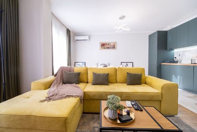 City Center Perfect: 1BR Apartment