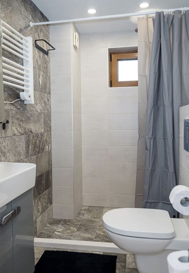 Private Villa with 5BD, Pool & Stunning Sea Views