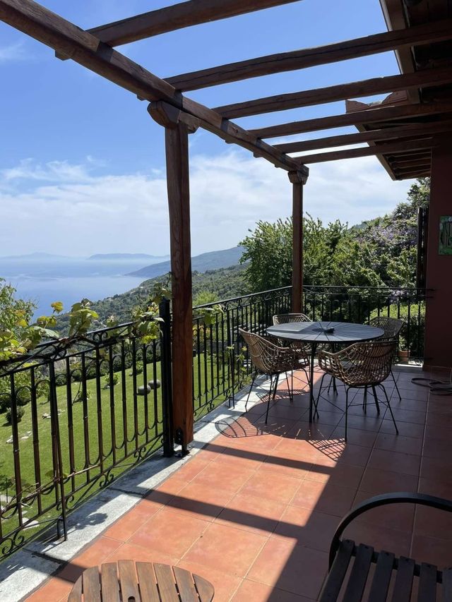 Small Luxury Hotel like an old Traditional house in Pelion with amazing garden and breathteking sea view to the agean.