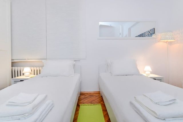 The Charming Home | 1-Bedroom TOP Central Flat