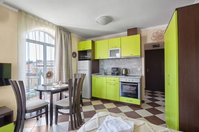 Hacienda Beach Studio with Pool