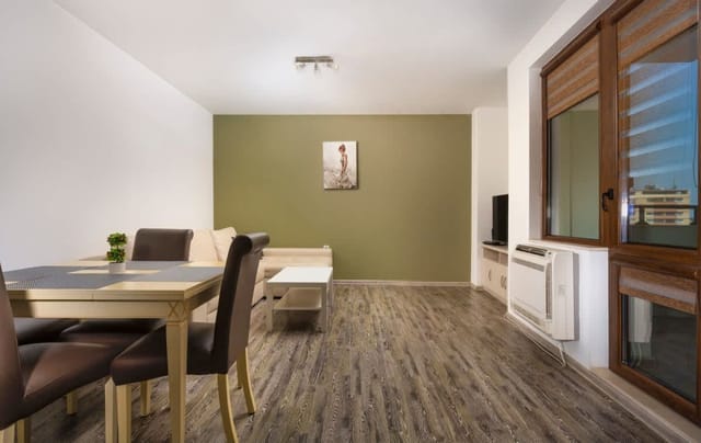 1BD Flat with a lovely terrace in the city centre