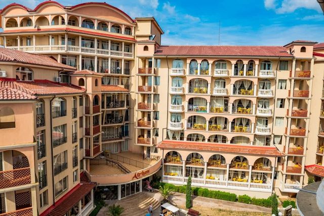 Atrium Apartment with balcony