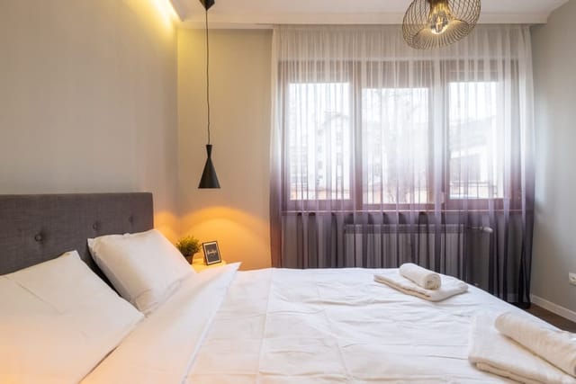 Designer & Cozy 2BD Flat In the city center