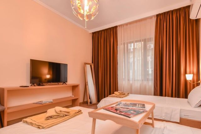 Sofia Dream Apartments - 3BD, 2BTHR - The Library