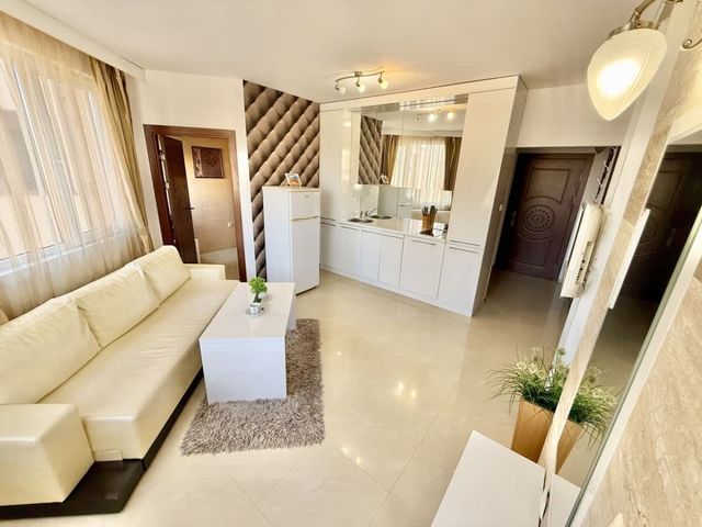 Cozy apartment in Emerald Paradise