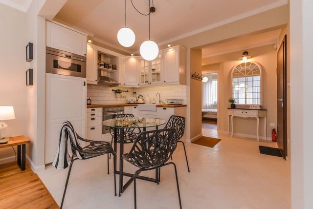 cО́coEllie - Aesthetic 2BD Apt Near NDK