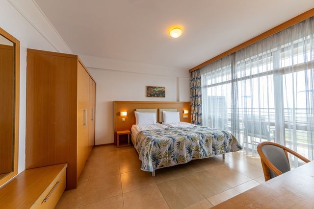 Deluxe Two Story Apartment in the Flamingo Grand Hotel