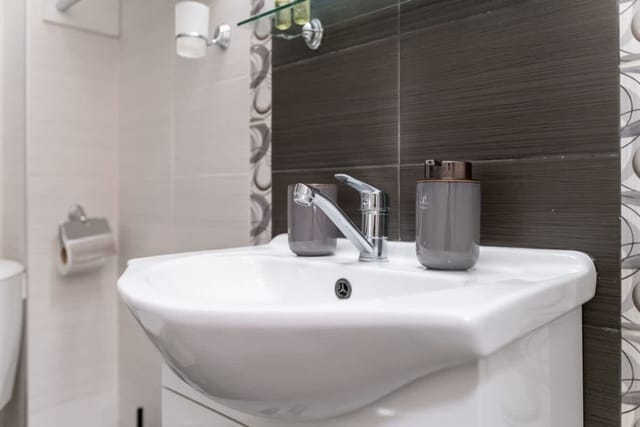 Comfortable 2BR Urban Getaway in City Center