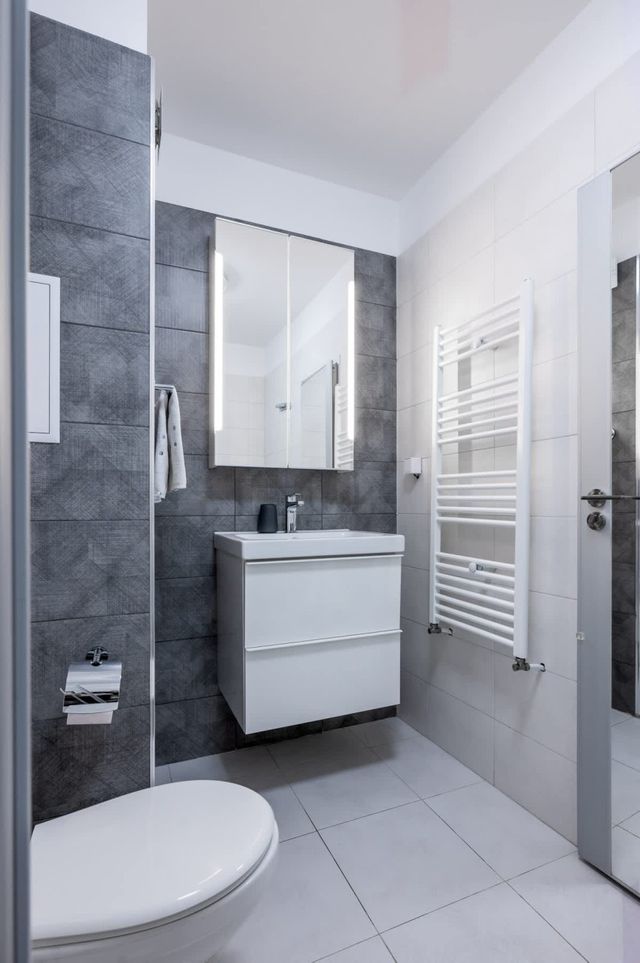 Urban Elegance at Its Finest Stylish 1-BD Flat