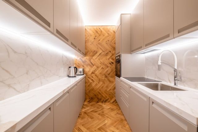 SOFapart Comfy and Elegant Apt with 2 BDR/ Parking