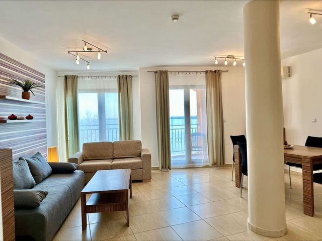 Cozy Aheloy  Marina Cape  Nice 2 bed sea view