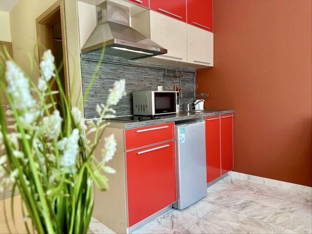 River Park Cozy Studio with pool view