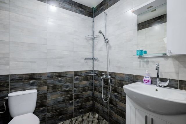 Central 1BD Next to Womens Market and Sofia's Gems