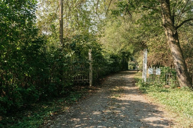 Location 511 - Photo 3