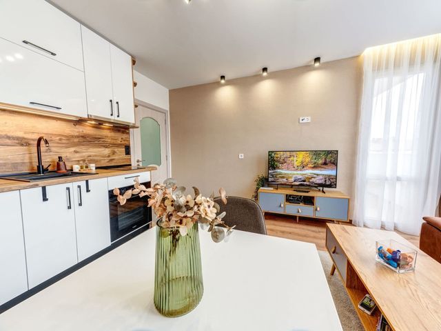 Stylish 1BR in the Heart of Town