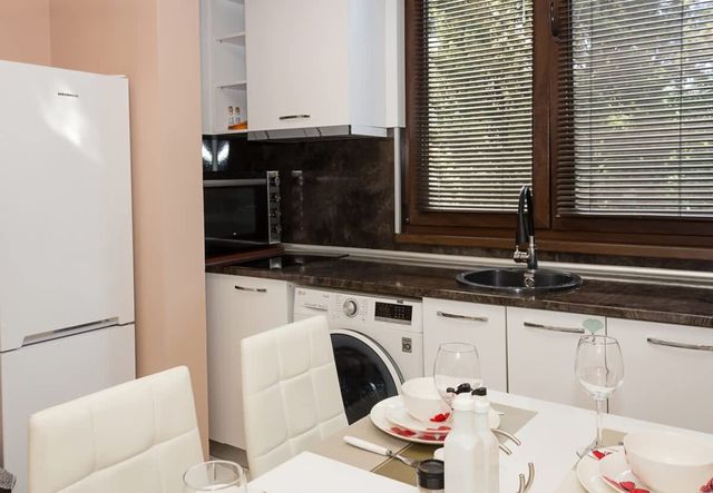 Comfy 1-Bedroom Apartment in Chayka Neighbourhood