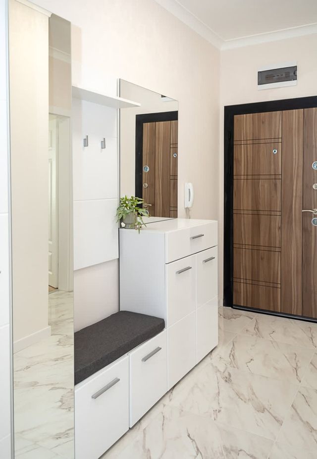 Modern Flat with Parking - St Constantine & Helena