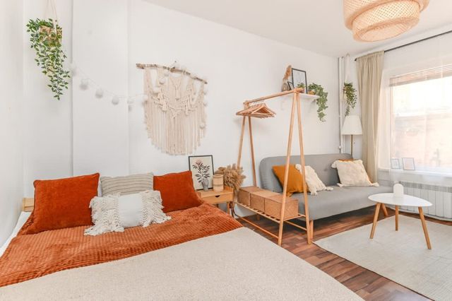 Cosy&amp;Art 1BD Apartment next to Slaveykov Square - Photo 2