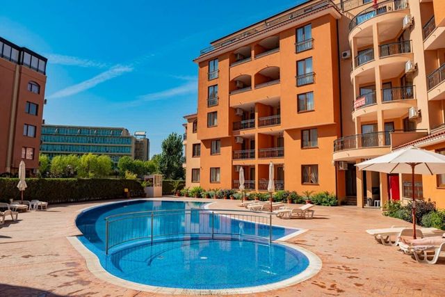 Cozy 2-bedroom apartment in Efir 2