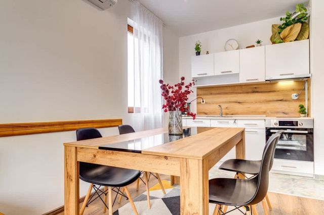 Villa Kometa  – 1BD Apt with Balcony & Forest View