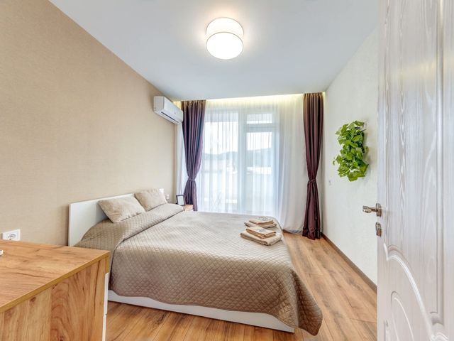 Stylish 1BR in the Heart of Town