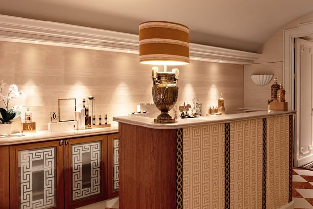 Our apartments located in a separate villa next to the hotel offer the decor and feel of the Saint James Paris with the intimacy of a private home.