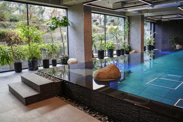 Modern 2-Bedroom Flat with Balcony in Azur Premium