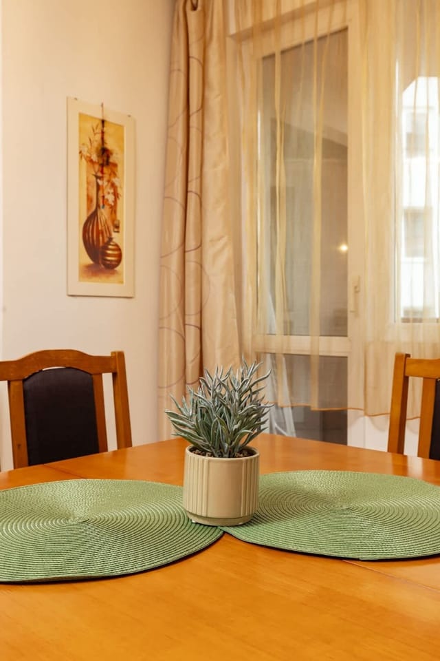 Glorious | 2-Bedroom apartment near Youth Hill |