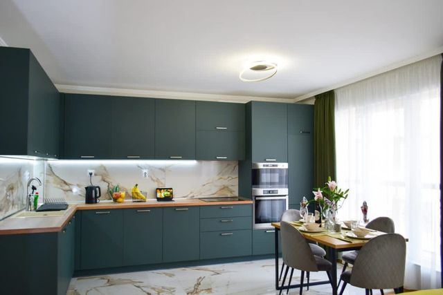 City Center Charm: 2BR Apartment