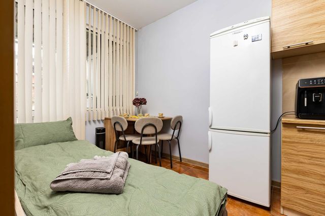 Cozy Floor from a House Near the City Center