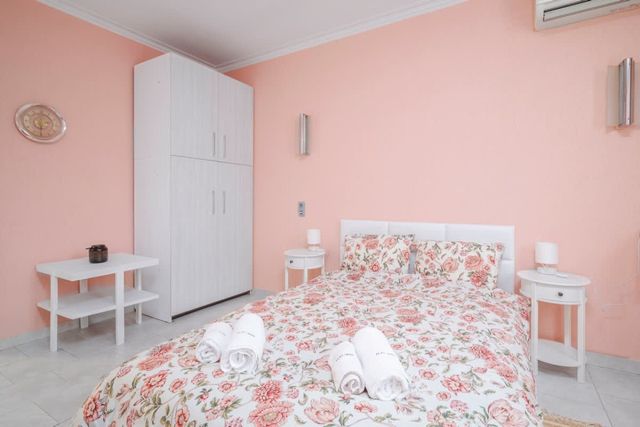 Cozy Apartment near Vitosha Street