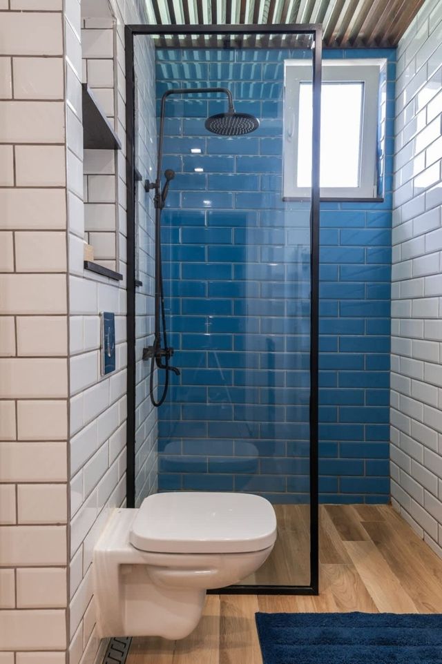 Flamingo Flat /Two-bedroom with Balcony\