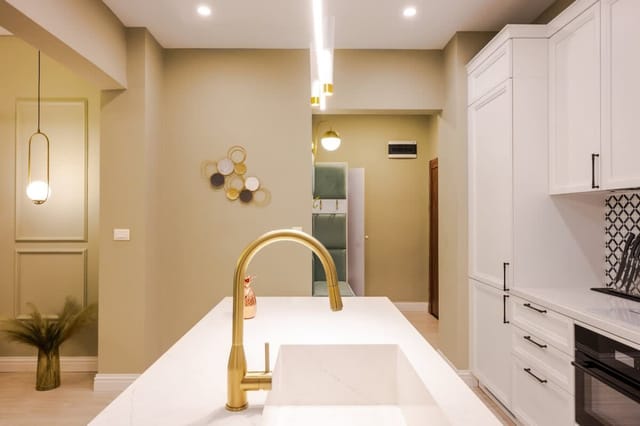 Top Center 2BD Luxurious Flat with Shared Terrace