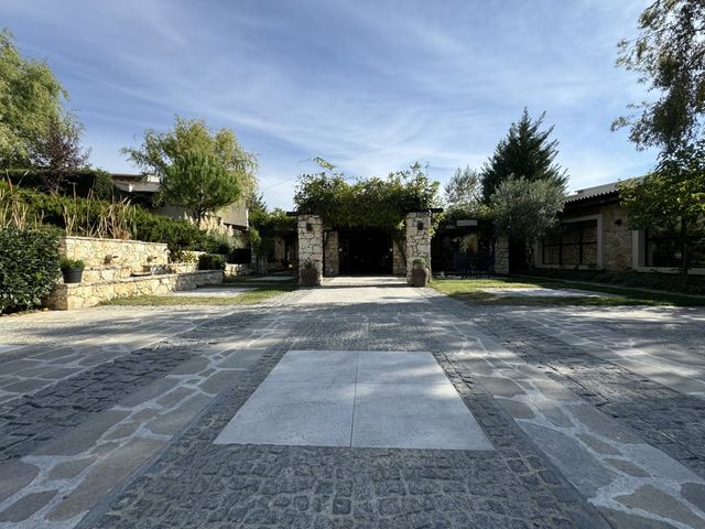 Zornitza Family Estate - Hotel