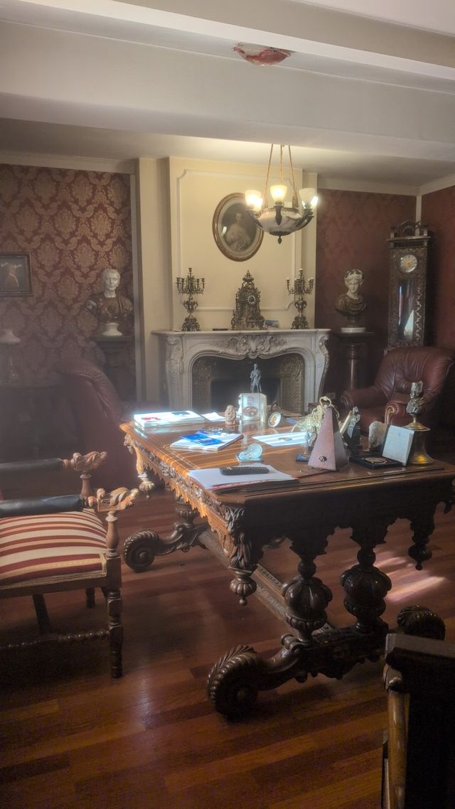 “Unique Vintage Library Studio for Filming, Interviews & Photo Shoots”