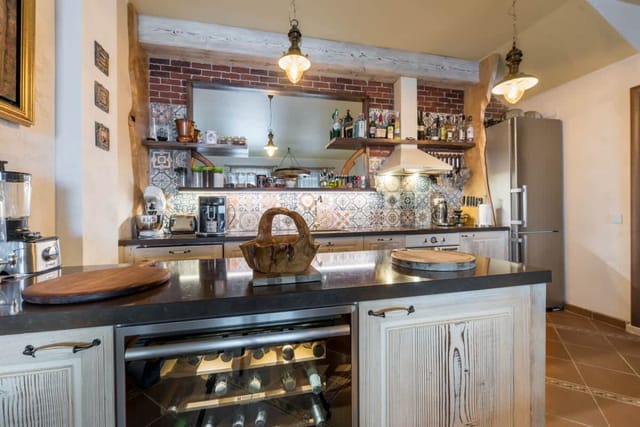 Hacienda Del Sol | Heated Pool